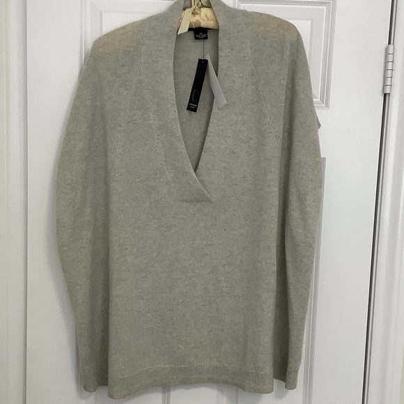 Bloomingdale's Tops - Bloomingdale's Gray V-Neck Tunic